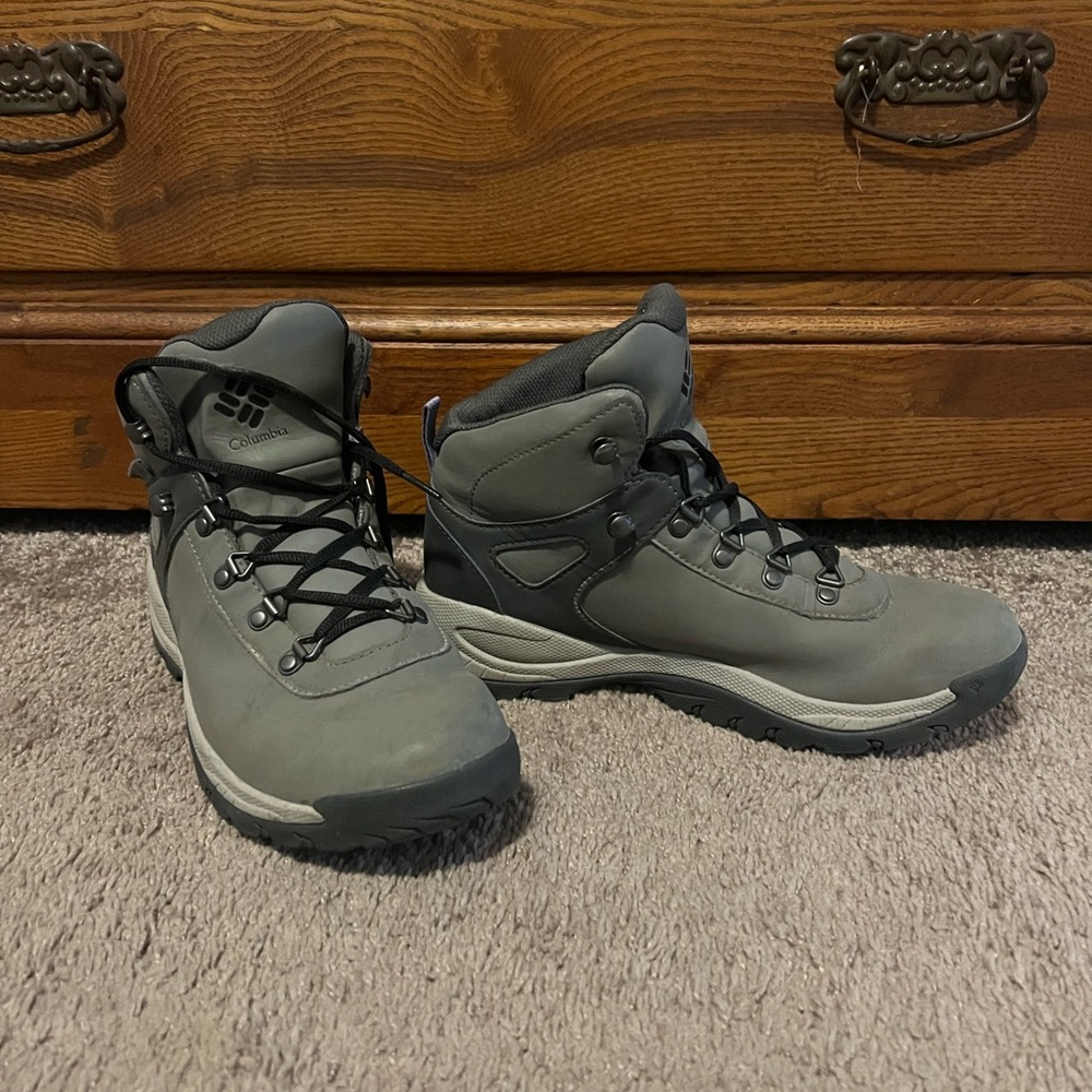 Columbia Women’s Black and Gray Hiking Boots